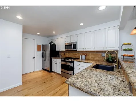 7829 SW Raintree Drive Beaverton OR 97008