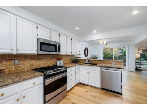 7829 SW Raintree Drive Beaverton OR 97008