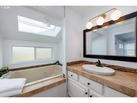 7829 SW Raintree Drive Beaverton OR 97008