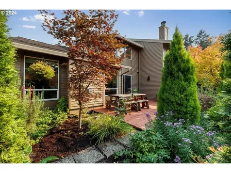 7829 SW Raintree Drive Beaverton OR 97008