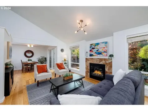 7829 SW Raintree Drive Beaverton OR 97008