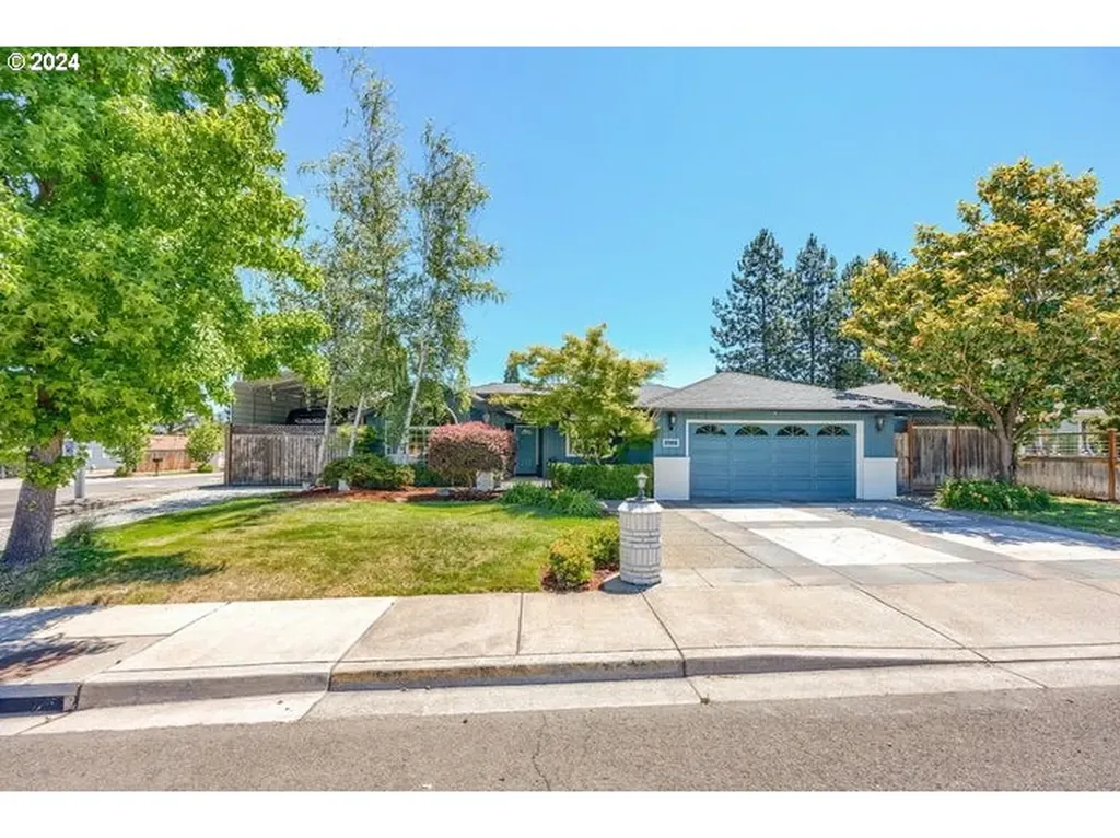 1703 Cerene Drive Medford OR 97501
