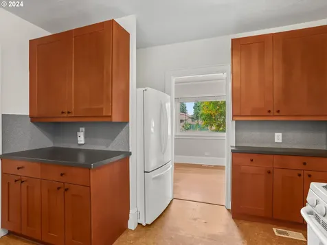 8704 N Portsmouth Avenue Portland OR 97203
