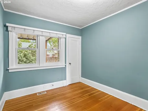 8704 N Portsmouth Avenue Portland OR 97203