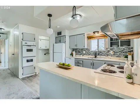 2681 SE River Road Hillsboro OR 97123