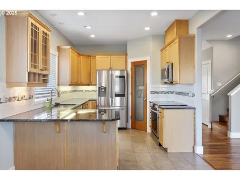 1724 SE 10th Avenue Canby OR 97013