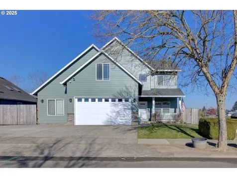 1724 SE 10th Avenue Canby OR 97013