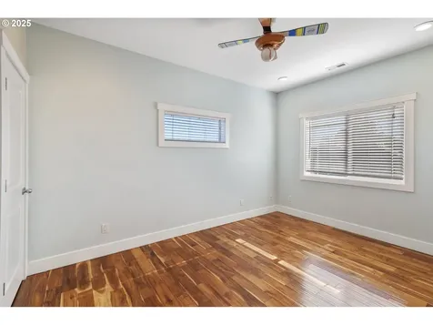 1724 SE 10th Avenue Canby OR 97013