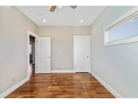 1724 SE 10th Avenue Canby OR 97013