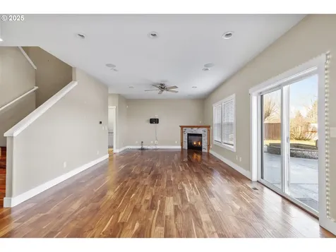 1724 SE 10th Avenue Canby OR 97013