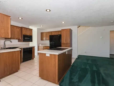 21800 NE Lachenview Lane Fairview OR 97024