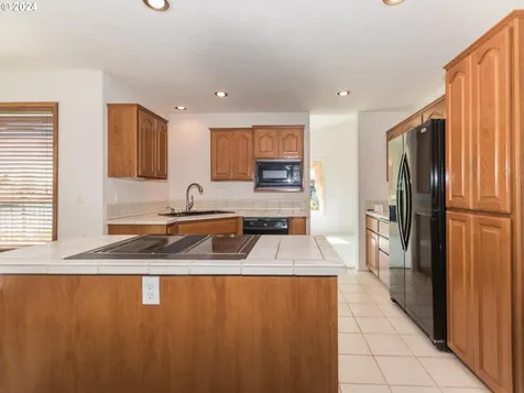 21800 NE Lachenview Lane Fairview OR 97024