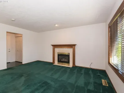 21800 NE Lachenview Lane Fairview OR 97024