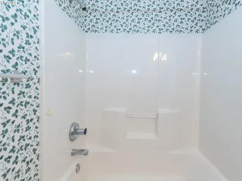 21800 NE Lachenview Lane Fairview OR 97024