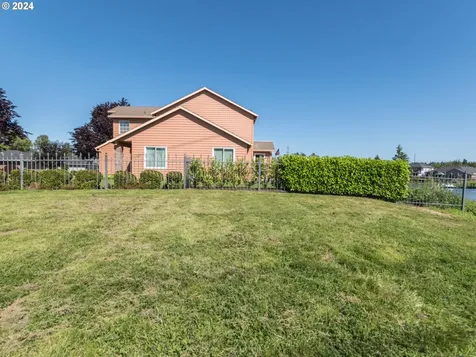 21800 NE Lachenview Lane Fairview OR 97024
