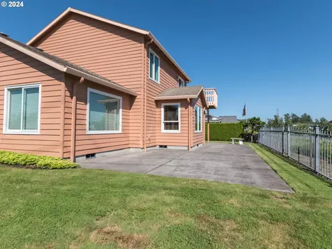 21800 NE Lachenview Lane Fairview OR 97024