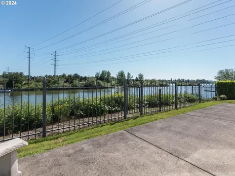 21800 NE Lachenview Lane Fairview OR 97024