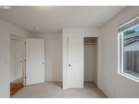2367 Boston Street Se Albany OR 97322