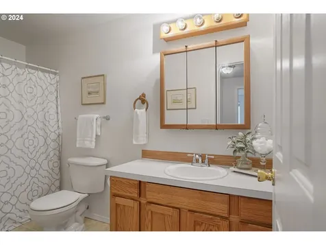 2367 Boston Street Se Albany OR 97322