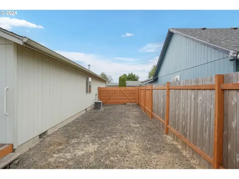 2367 Boston Street Se Albany OR 97322