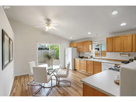 2367 Boston Street Se Albany OR 97322
