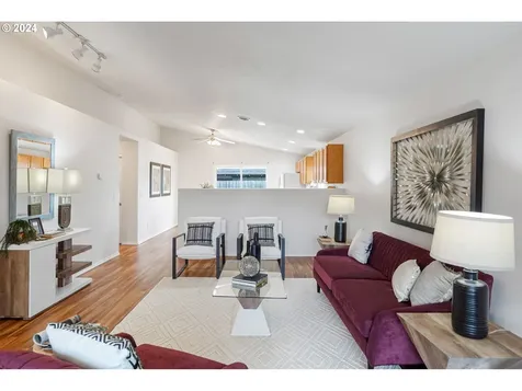 2367 Boston Street Se Albany OR 97322