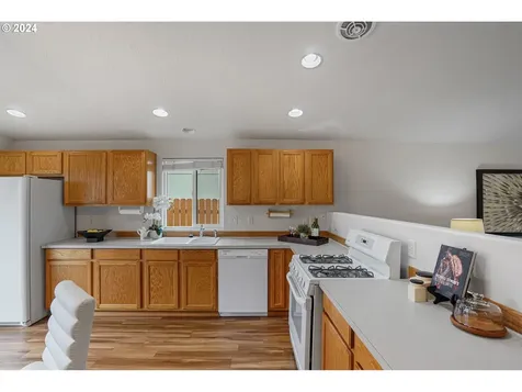 2367 Boston Street Se Albany OR 97322