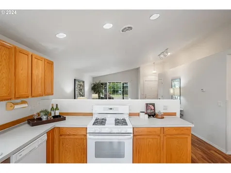 2367 Boston Street Se Albany OR 97322