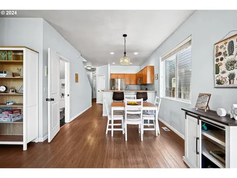 8839 N Burrage Avenue Portland OR 97217