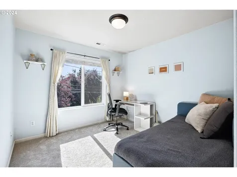 8839 N Burrage Avenue Portland OR 97217