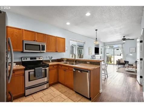 8839 N Burrage Avenue Portland OR 97217