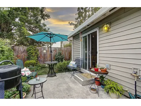 13715 NE 32nd Circle Vancouver WA 98682