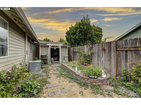 13715 NE 32nd Circle Vancouver WA 98682