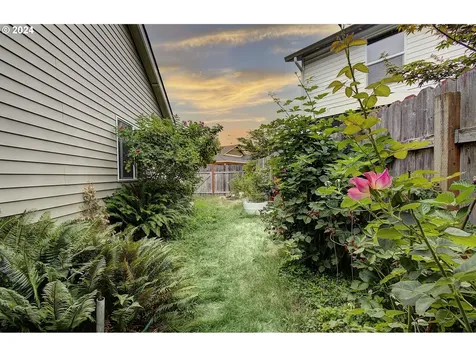 13715 NE 32nd Circle Vancouver WA 98682