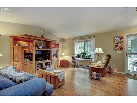 13715 NE 32nd Circle Vancouver WA 98682