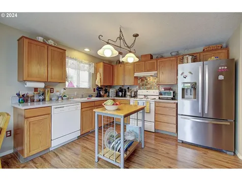 13715 NE 32nd Circle Vancouver WA 98682