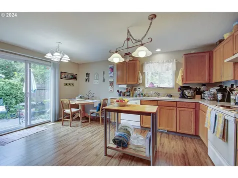 13715 NE 32nd Circle Vancouver WA 98682