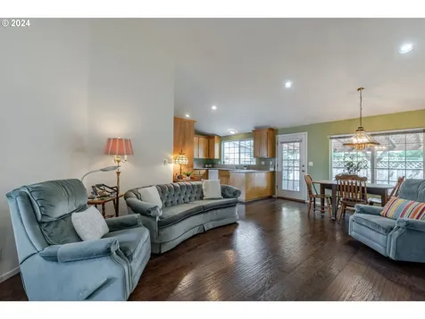 3345 Twin Elms Drive Eugene OR 97408
