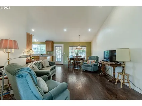 3345 Twin Elms Drive Eugene OR 97408