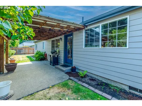 3345 Twin Elms Drive Eugene OR 97408