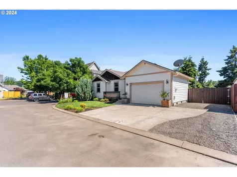 220 Nw Sagan Loop Sheridan OR 97378