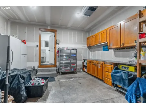 220 Nw Sagan Loop Sheridan OR 97378