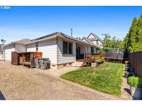 220 Nw Sagan Loop Sheridan OR 97378