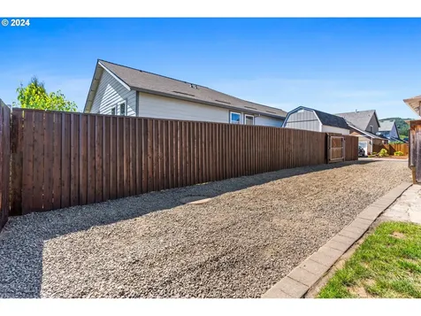 220 Nw Sagan Loop Sheridan OR 97378