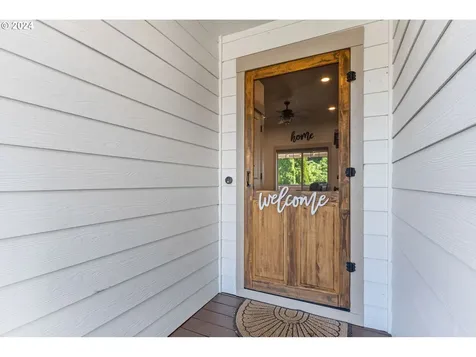 220 Nw Sagan Loop Sheridan OR 97378