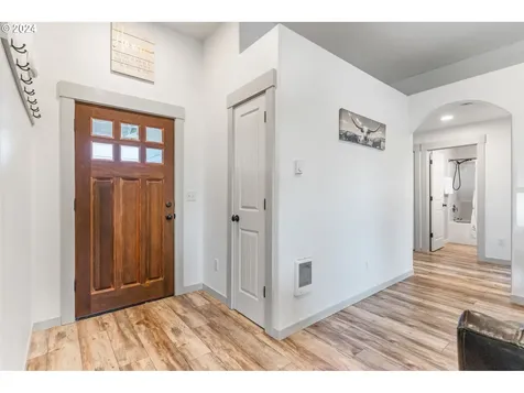 220 Nw Sagan Loop Sheridan OR 97378