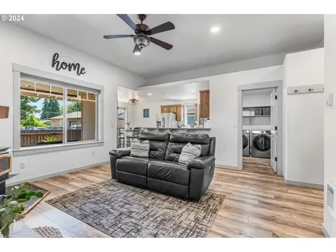 220 Nw Sagan Loop Sheridan OR 97378