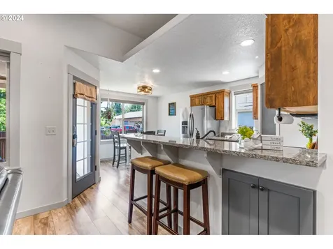 220 Nw Sagan Loop Sheridan OR 97378