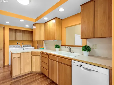 89300 Dellmoor Loop Warrenton OR 97146
