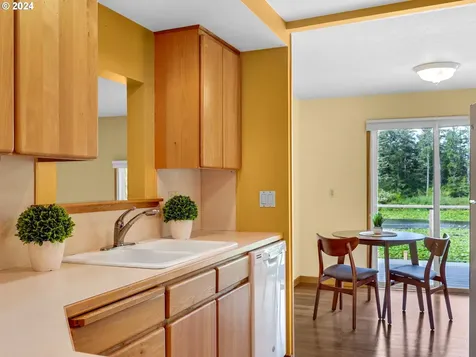 89300 Dellmoor Loop Warrenton OR 97146
